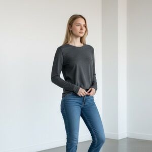 Christopher & Banks Crew Knit Long Sleeve. Grey. Medium $347